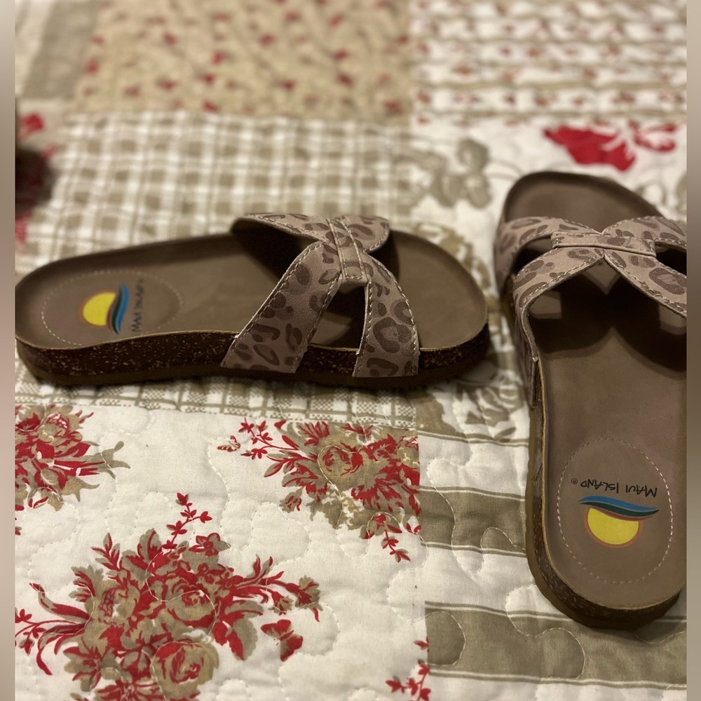 Maui Island slip on
